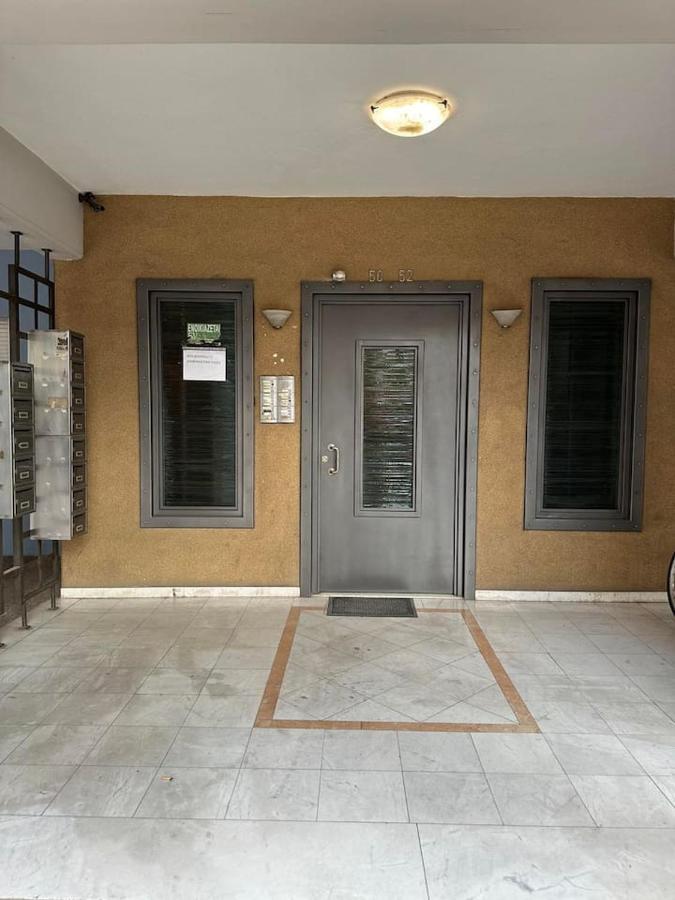 Central Appartment 2 With Parking 라리사 외부 사진