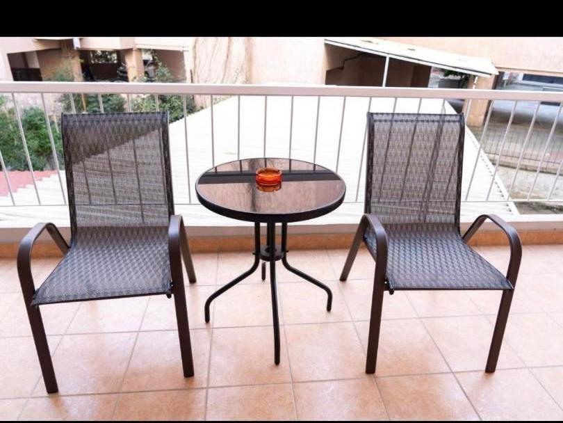 Central Appartment 2 With Parking 라리사 외부 사진